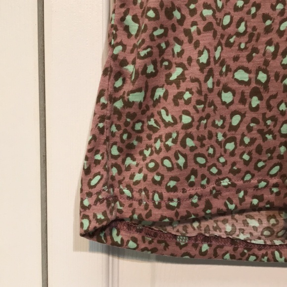 NWT hooded sleeveless printed tank top - Picture 2 of 5